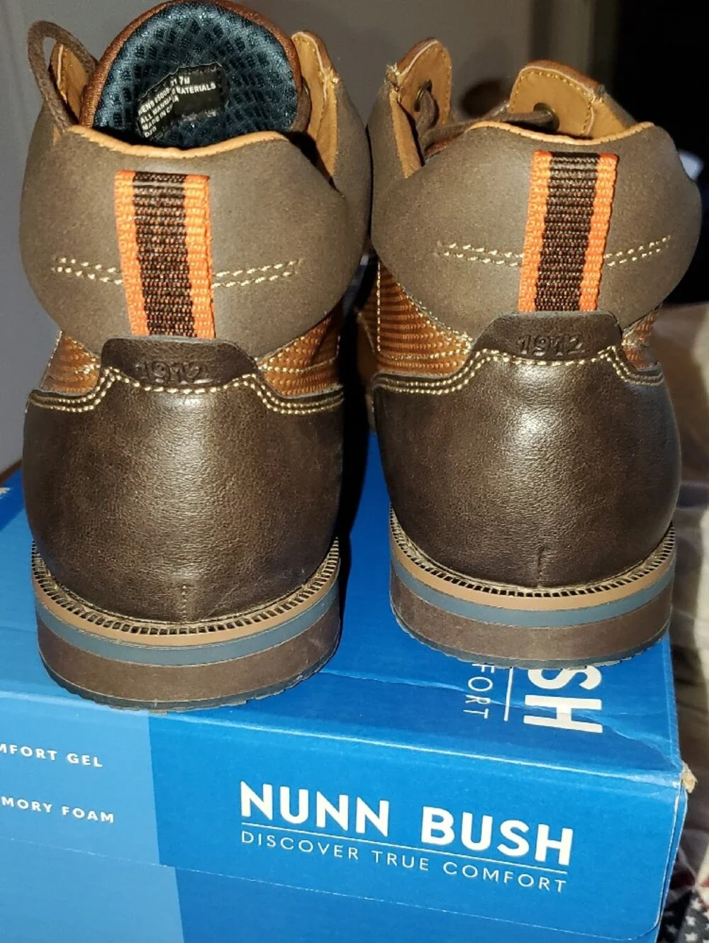 Nunn Bush Cognac Leather Chukka Lace-Up Boots